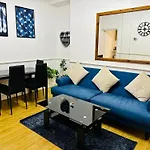 3 Bed House In Reading